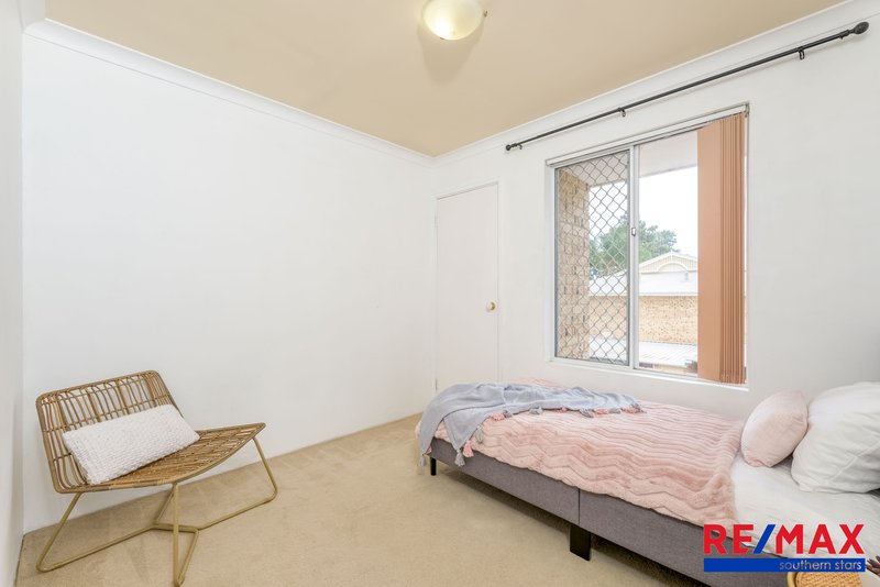 Photo - 28/2 Pinewood Avenue, Kardinya WA 6163 - Image 6