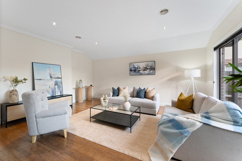 Photo - 2/82 View Street, Clayton VIC 3168 - Image 3