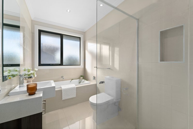 Photo - 2/82 View Street, Clayton VIC 3168 - Image 11