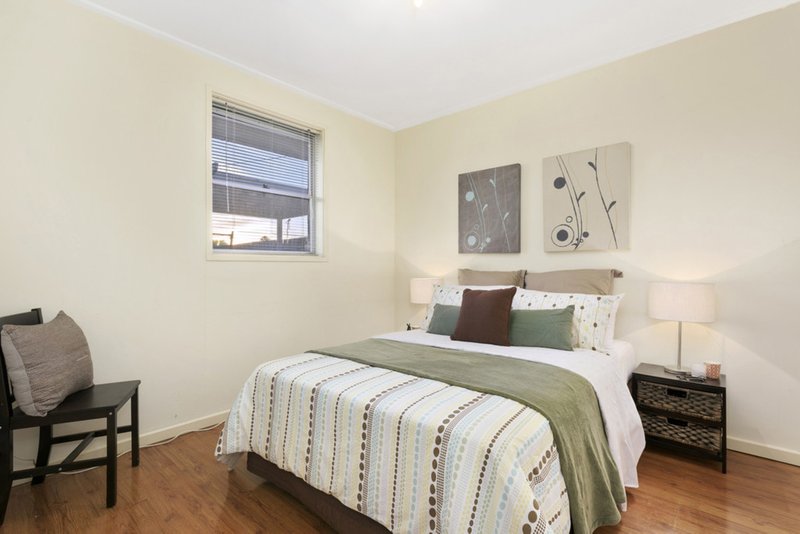 Photo - 282 Warrigal Road, Cheltenham VIC 3192 - Image 5