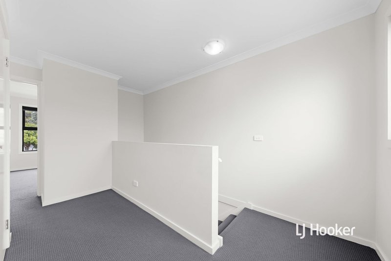 Photo - 28/20 Hyde Park Avenue, Craigieburn VIC 3064 - Image 6