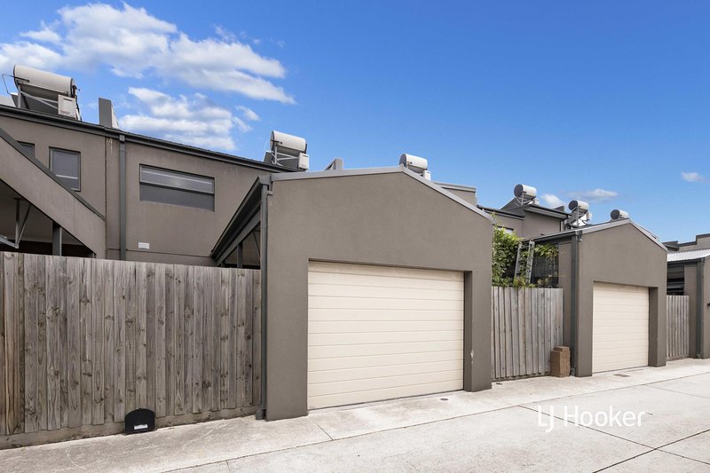 Photo - 28/20 Hyde Park Avenue, Craigieburn VIC 3064 - Image 12