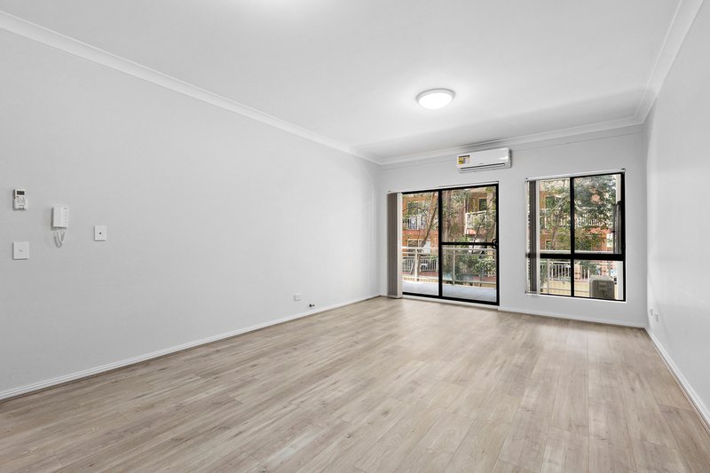 Photo - 28/21-29 Third Avenue, Blacktown NSW 2148 - Image 2