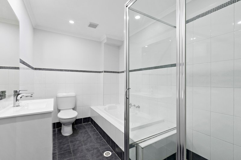 Photo - 28/21-29 Third Avenue, Blacktown NSW 2148 - Image 6