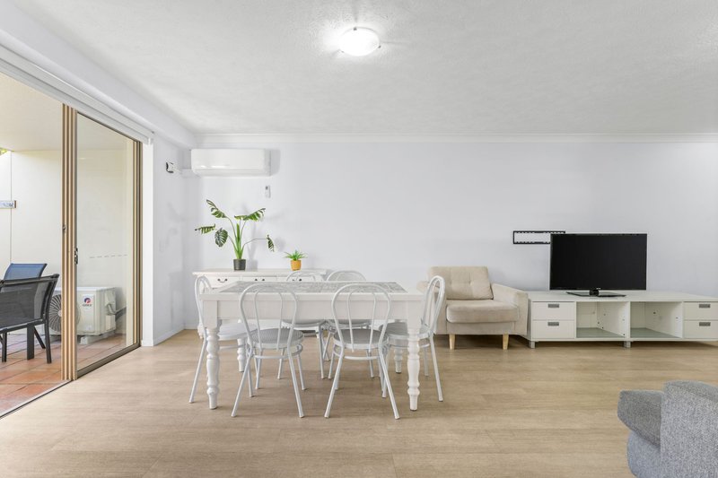 Photo - 28/2342-2358 Gold Coast Highway, Mermaid Beach QLD 4218 - Image 3