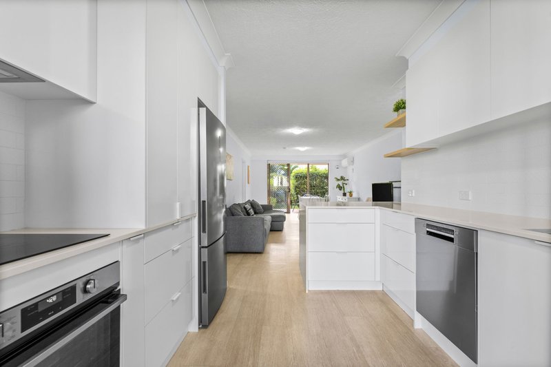 Photo - 28/2342-2358 Gold Coast Highway, Mermaid Beach QLD 4218 - Image 6