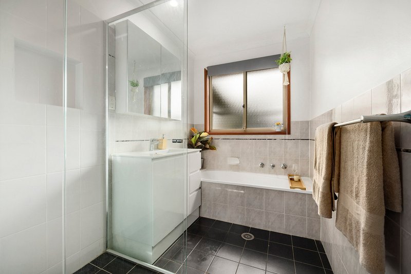 Photo - 28/24 Beazley Crescent, Calwell ACT 2905 - Image 6