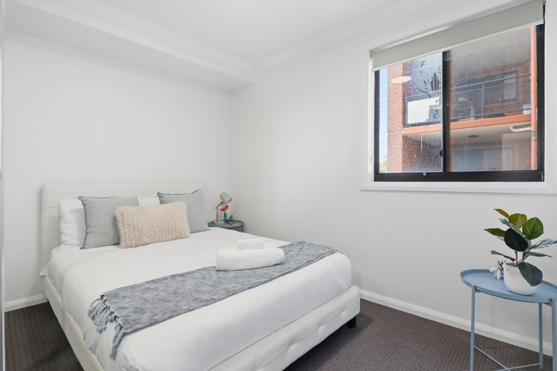 Photo - 28/24 Campbell Street, Parramatta NSW 2150 - Image 8