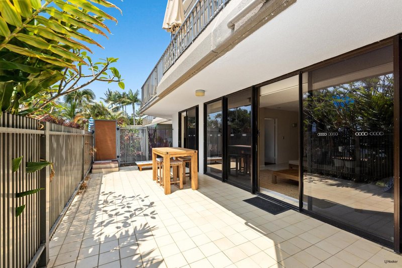 Photo - 2/828 Pacific Parade, Currumbin QLD 4223 - Image 2