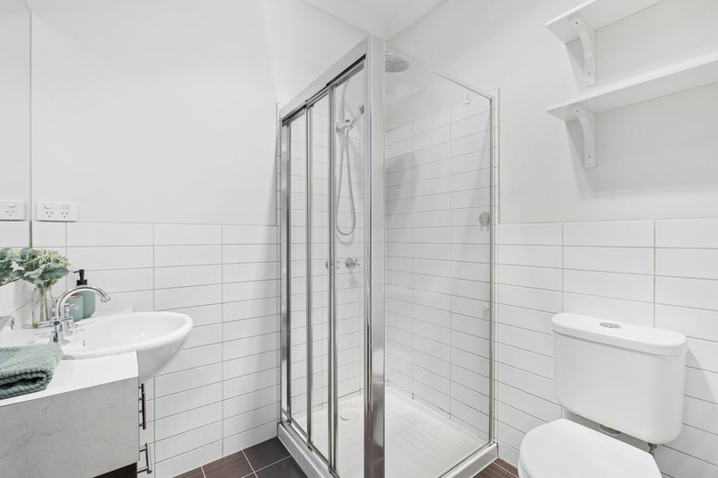 Photo - 2/83-85 Howard Street, Reservoir VIC 3073 - Image 6