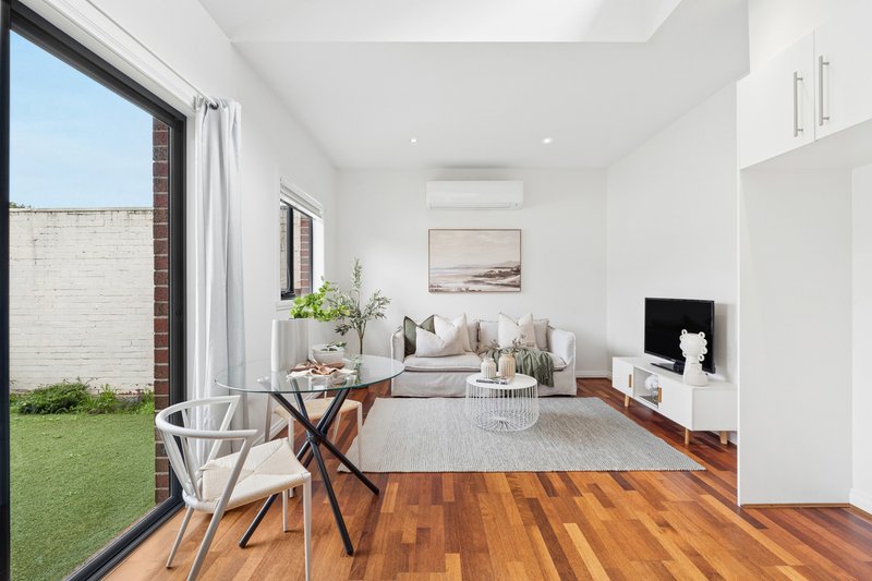 Photo - 2/83-85 Howard Street, Reservoir VIC 3073 - Image 8