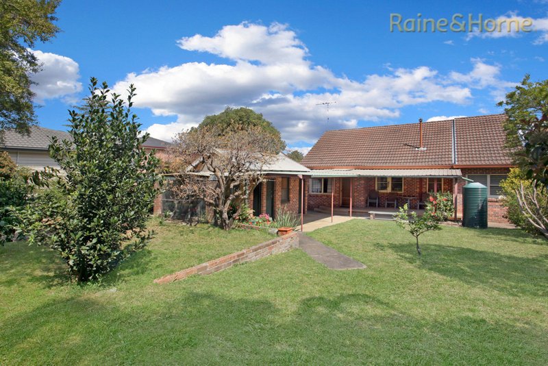 Photo - 283 Desborough Rd , St Marys NSW 2760 - Image 2