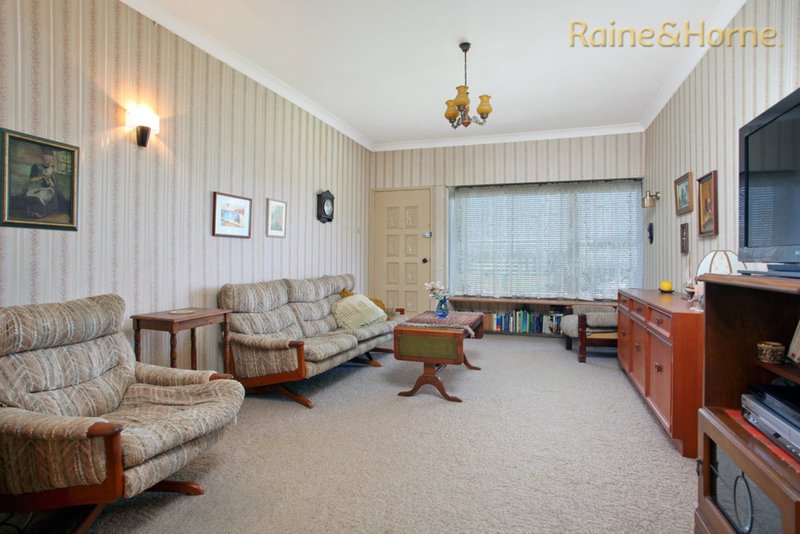 Photo - 283 Desborough Rd , St Marys NSW 2760 - Image 3