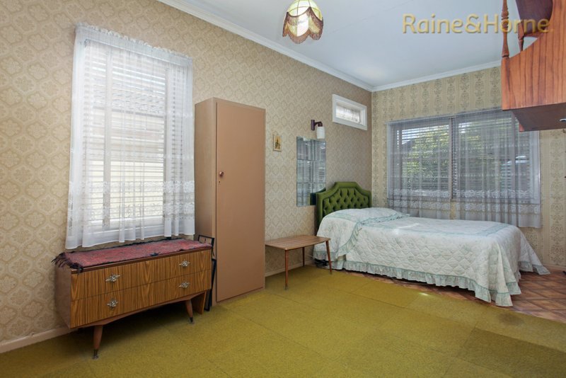 Photo - 283 Desborough Rd , St Marys NSW 2760 - Image 5