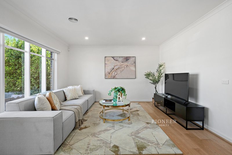 Photo - 2/83 Dunloe Avenue, Mont Albert North VIC 3129 - Image 3