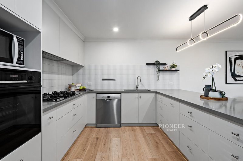 Photo - 2/83 Dunloe Avenue, Mont Albert North VIC 3129 - Image 5