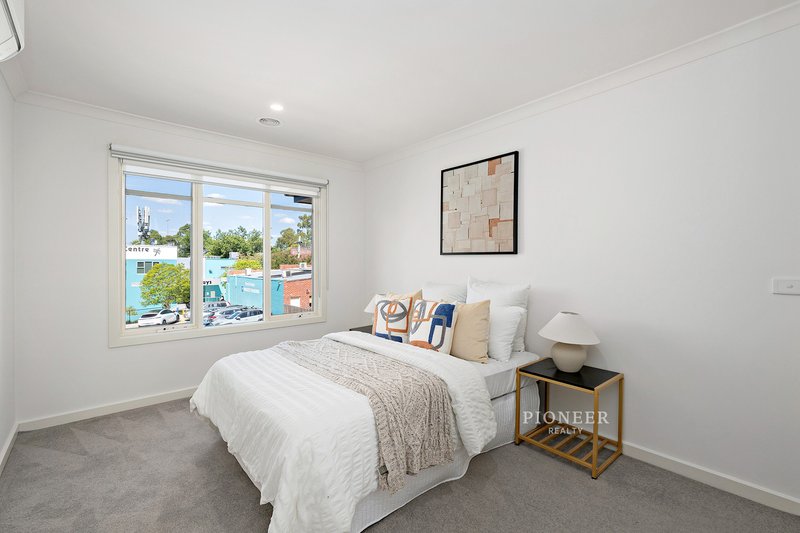Photo - 2/83 Dunloe Avenue, Mont Albert North VIC 3129 - Image 9