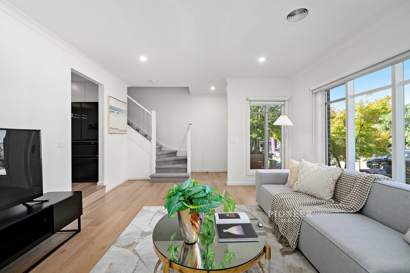 Photo - 2/83 Dunloe Avenue, Mont Albert North VIC 3129 - Image 11