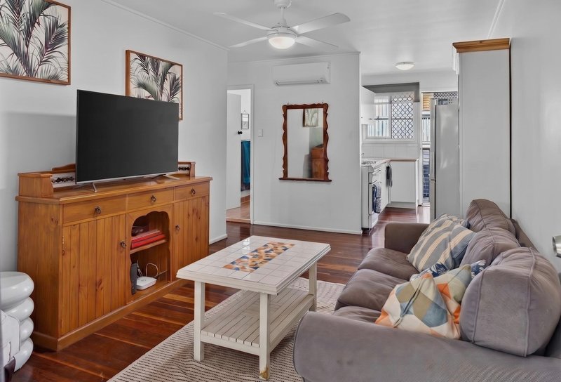 Photo - 2/83 Indooroopilly Road, Taringa QLD 4068 - Image 2
