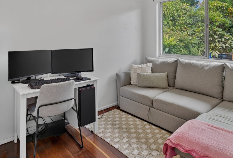 Photo - 2/83 Indooroopilly Road, Taringa QLD 4068 - Image 7