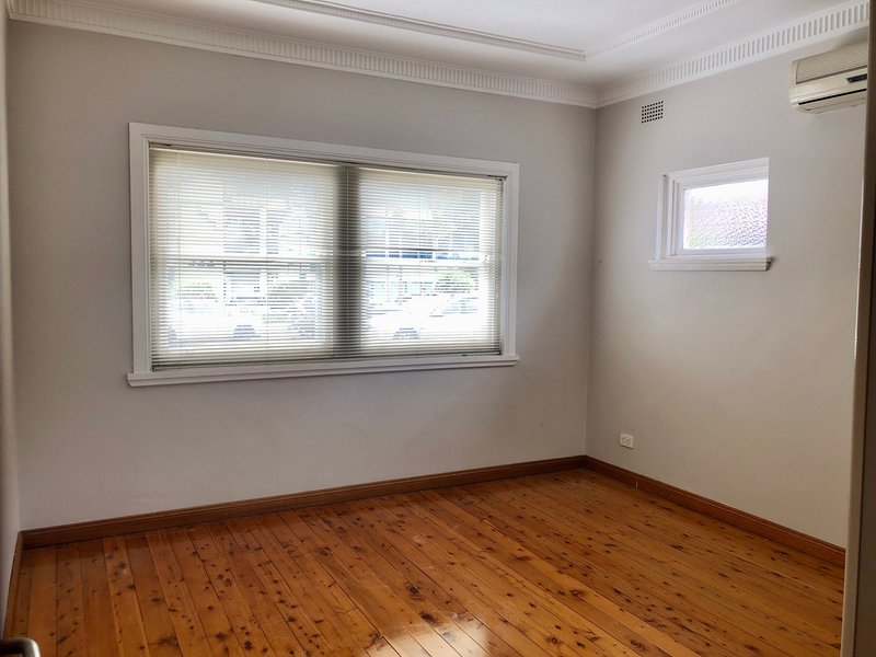 Photo - 283 Kingsgrove Road, Kingsgrove NSW 2208 - Image 4
