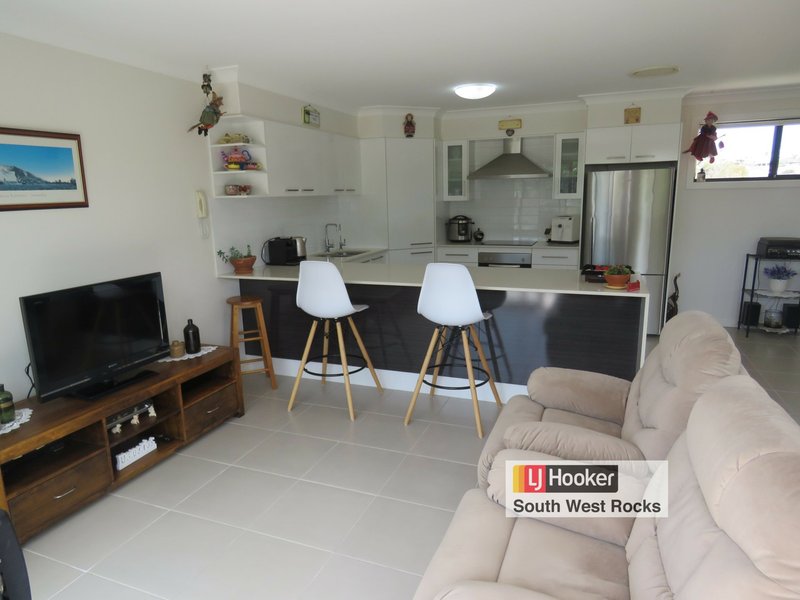 Photo - 2/83 Mitchell Street, South West Rocks NSW 2431 - Image 2