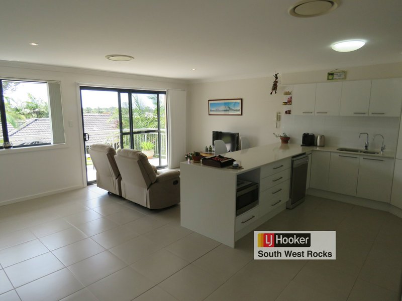 Photo - 2/83 Mitchell Street, South West Rocks NSW 2431 - Image 4