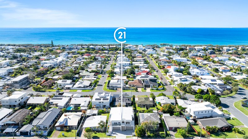 Photo - 2/83 Point Cartwright Drive, Buddina QLD 4575 - Image 1