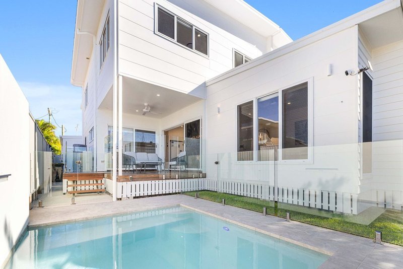 Photo - 2/83 Point Cartwright Drive, Buddina QLD 4575 - Image 4