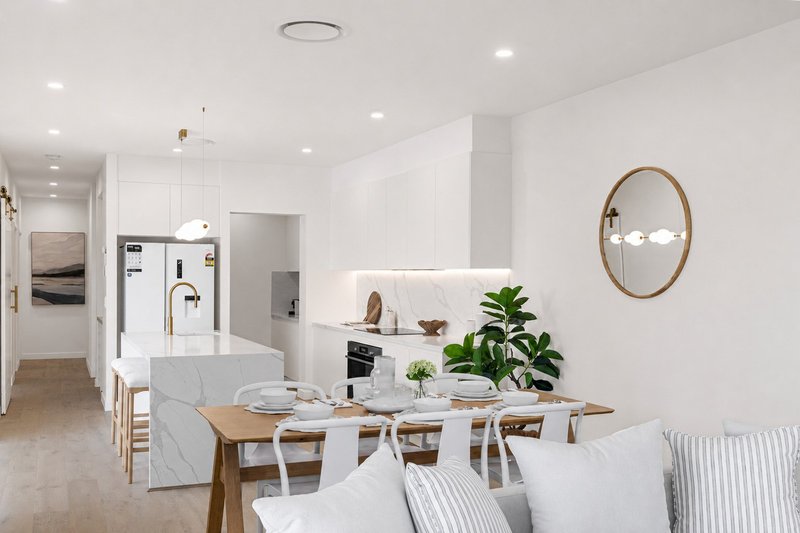 Photo - 2/83 Point Cartwright Drive, Buddina QLD 4575 - Image 8