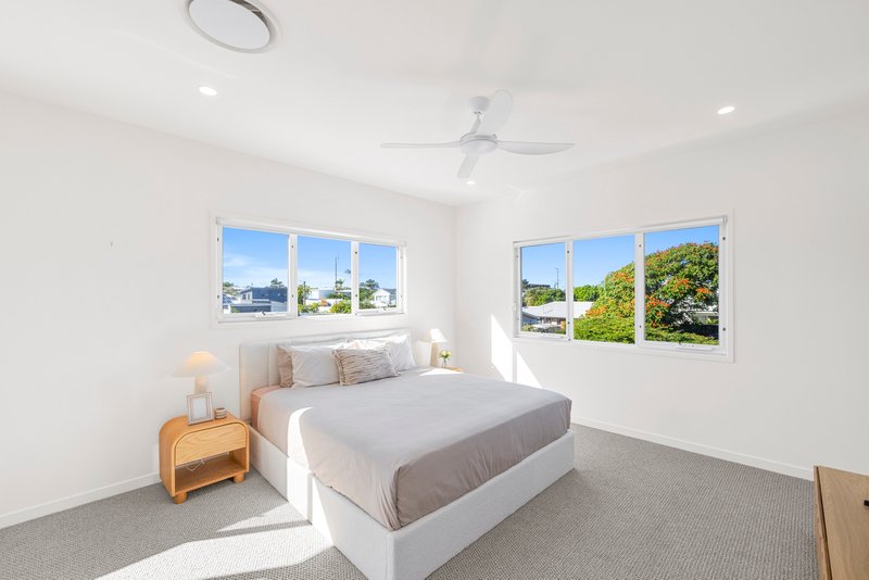 Photo - 2/83 Point Cartwright Drive, Buddina QLD 4575 - Image 11