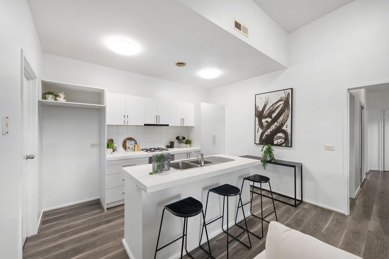 Photo - 2/83 Rufus Street, Epping VIC 3076 - Image 4
