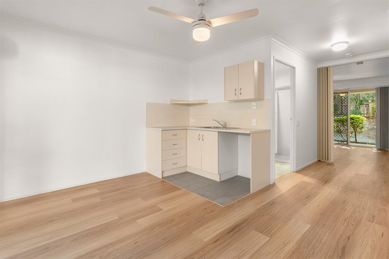 Photo - 28/3 Snedden Street, Bethania QLD 4205 - Image 4