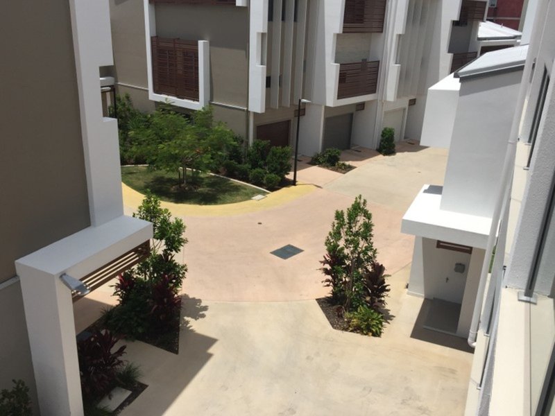 Photo - 28/3028 The Boulevard, Carrara QLD 4211 - Image 19