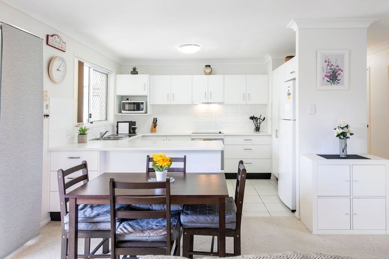 Photo - 2/84-86 Castile Crescent, Edens Landing QLD 4207 - Image 13