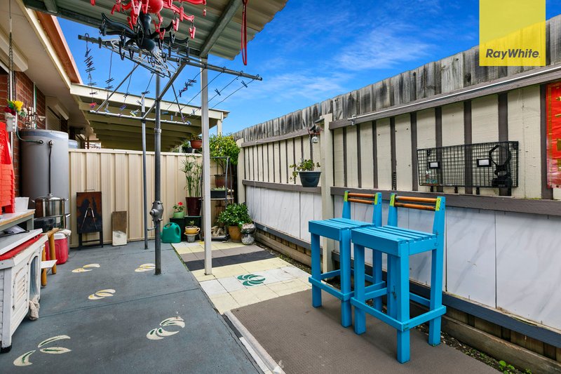 Photo - 2/84 Conrad Street, St Albans VIC 3021 - Image 6