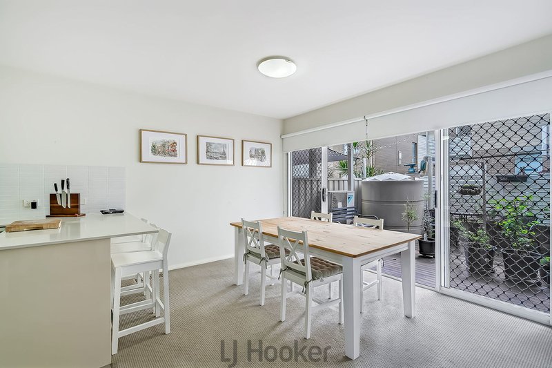 Photo - 28/4 Langdon Way, Mount Hutton NSW 2290 - Image 2