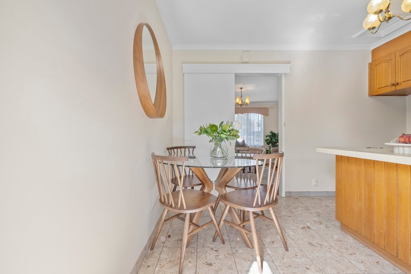 Photo - 2/84 Lower Dandenong Road, Parkdale VIC 3195 - Image 6