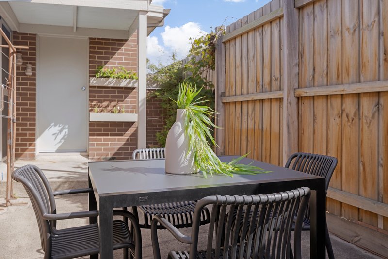 Photo - 2/84 Lower Dandenong Road, Parkdale VIC 3195 - Image 12