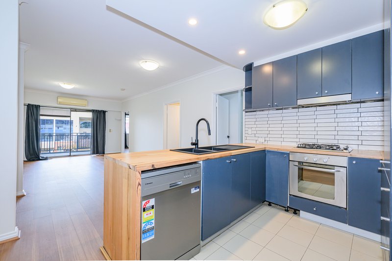 Photo - 28/42 The Crescent, Midland WA 6056 - Image 5