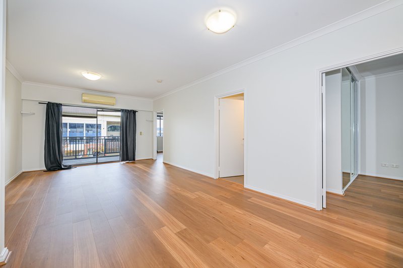 Photo - 28/42 The Crescent, Midland WA 6056 - Image 6