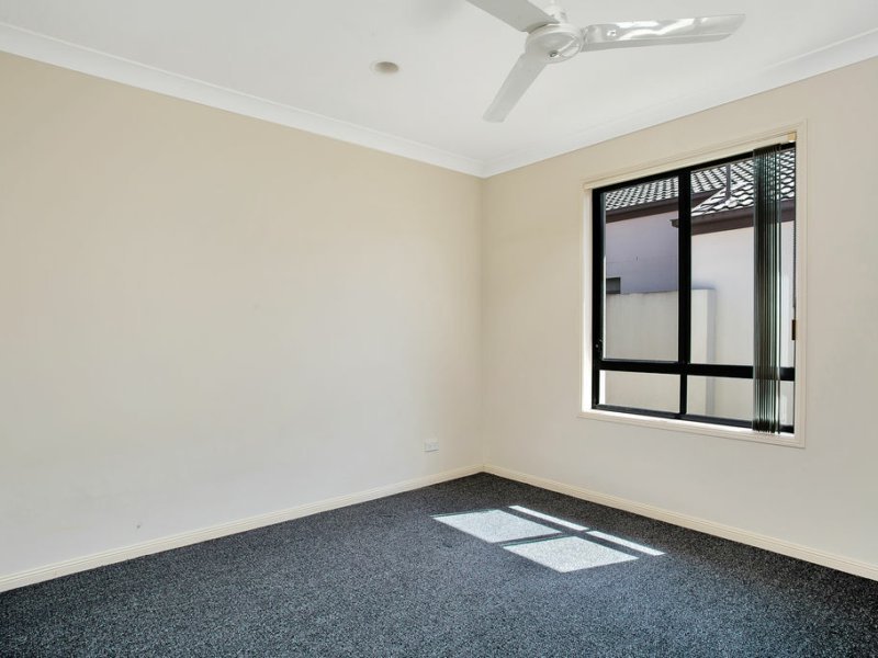 Photo - 284/64 Gilston Road, Nerang QLD 4211 - Image 9