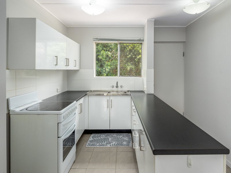 Photo - 2/85 Indooroopilly Road, Taringa QLD 4068 - Image 4