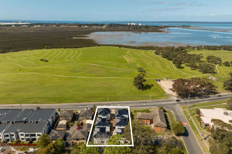 Photo - 2/85 Marine Parade, Hastings VIC 3915 - Image 2