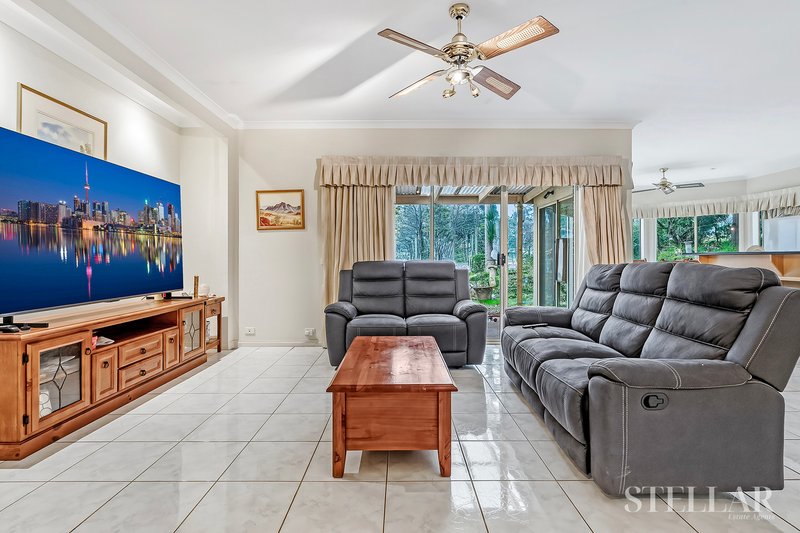 Photo - 285 Pakenham Road, Pakenham VIC 3810 - Image 5