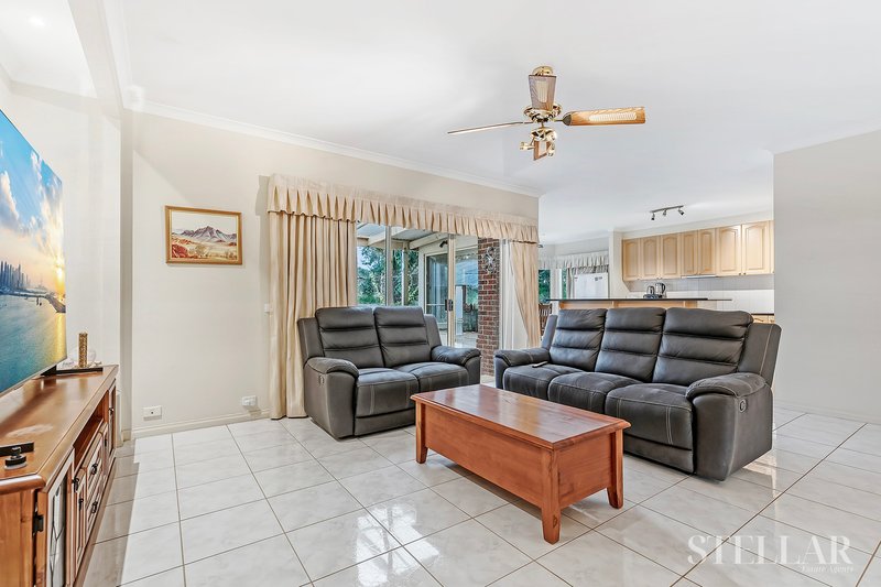 Photo - 285 Pakenham Road, Pakenham VIC 3810 - Image 7