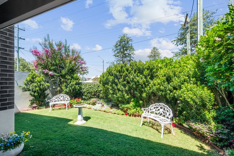 Photo - 2/85 Ramsay Street, Centenary Heights QLD 4350 - Image 7