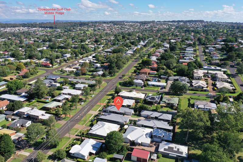 Photo - 2/85 Ramsay Street, Centenary Heights QLD 4350 - Image 18