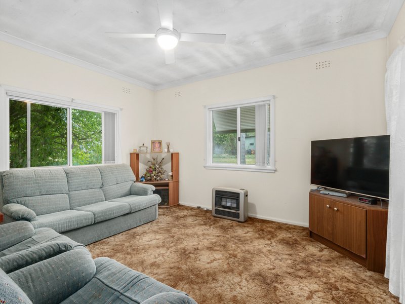 Photo - 285 Redbank Road, Kurrajong NSW 2758 - Image 3