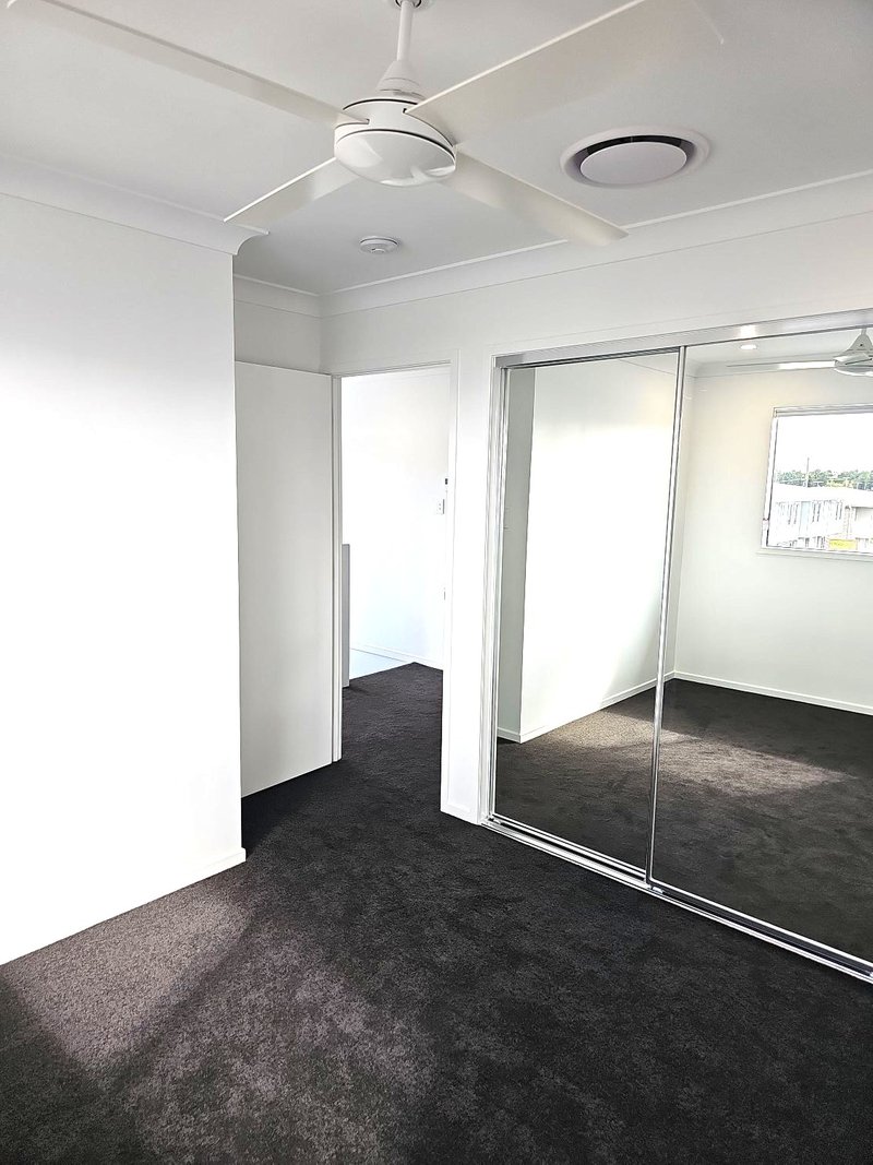 Photo - 28/5 Royal Street, Kallangur QLD 4503 - Image 9